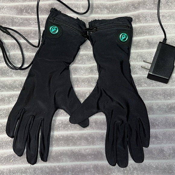 Small heated glove liners - Fired Up X apparel - Picture 2 of 9